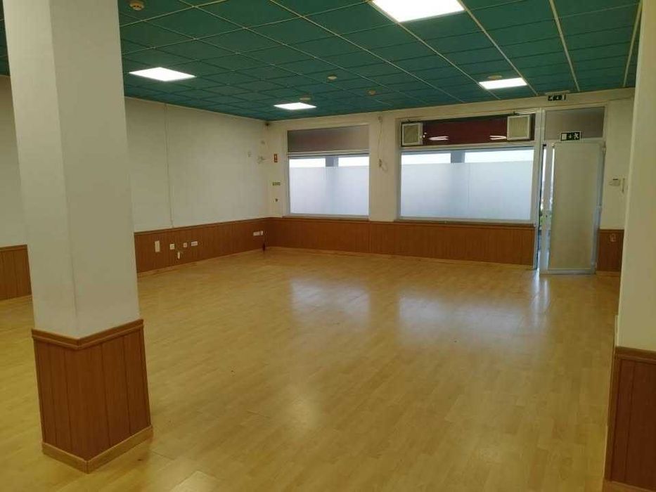 Arrenda-se Espaço Comercial