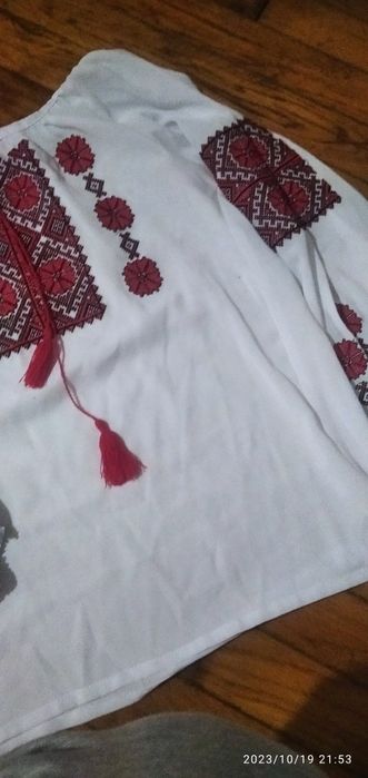 Вишиванка для дівчат