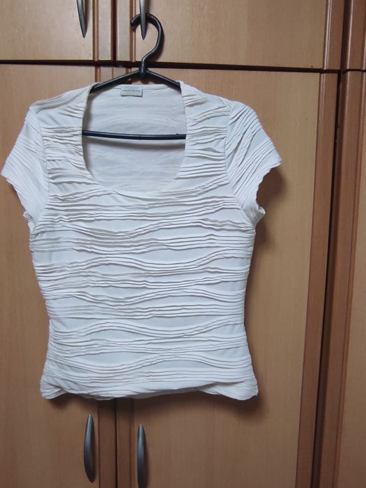 Пакет жіночих речей в ідеальному стані