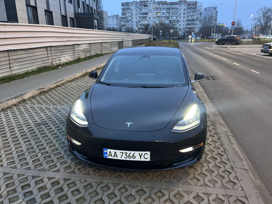 Tesla Model 3 Performance