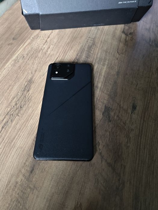 Asus rog phone 8 pro