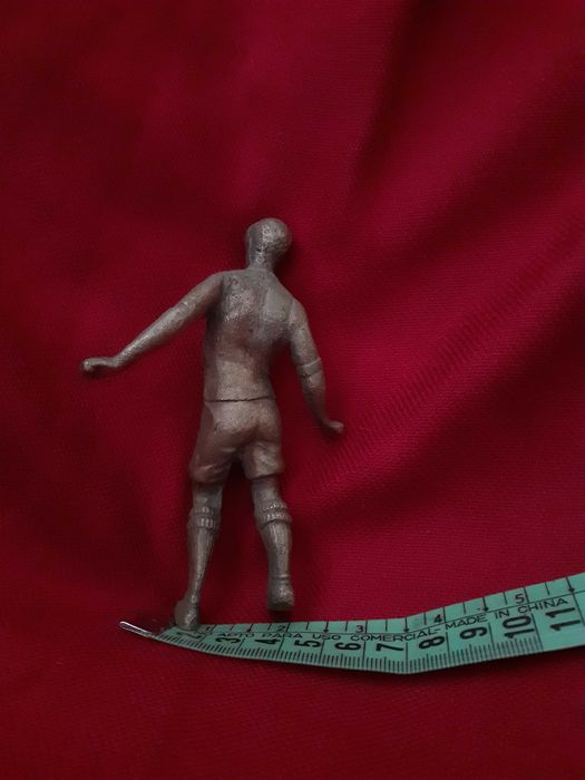 Jogador de Futebol em Bronze