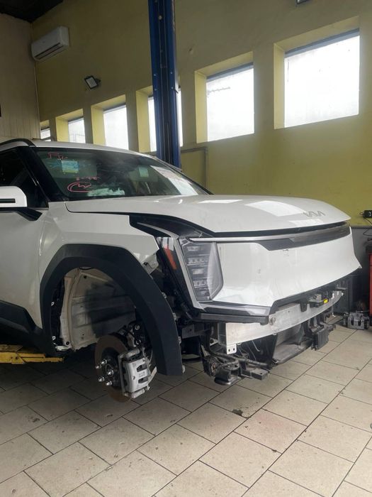 Розборка Kia EV9
