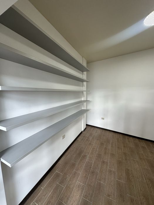 Продаж оренда приміщення 10 кв , м.Коломия ТЕРМІНОВО