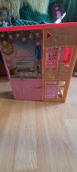 Używany domek dla lalek od Barbie