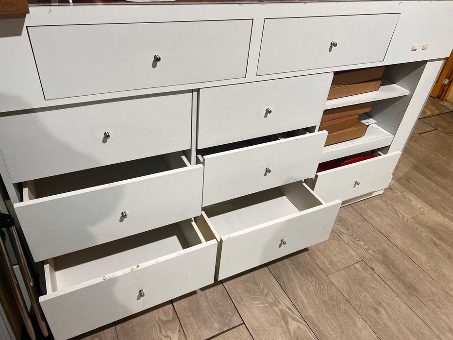 Balcao vitrine em Formica Branco