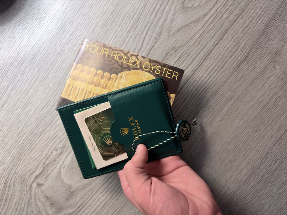 Rolex preto e vermelho