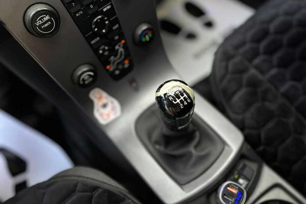 Volvo V50 2004 року