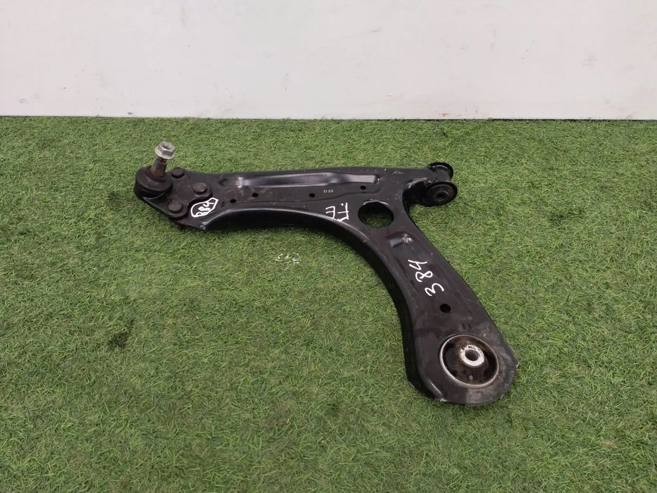 Braço de suspensão frente esquerdo SKODA Rapid Liftback (NH3)