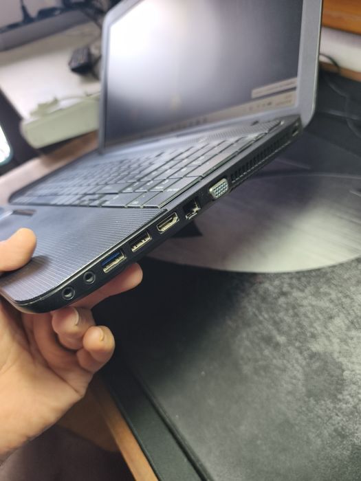Toshiba Satellite Pro C850 – Performance e Fiabilidade (Pronto a Trabalhar!)