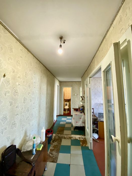 Продам 3-и кімнатну квартиру на м-ні Даманський