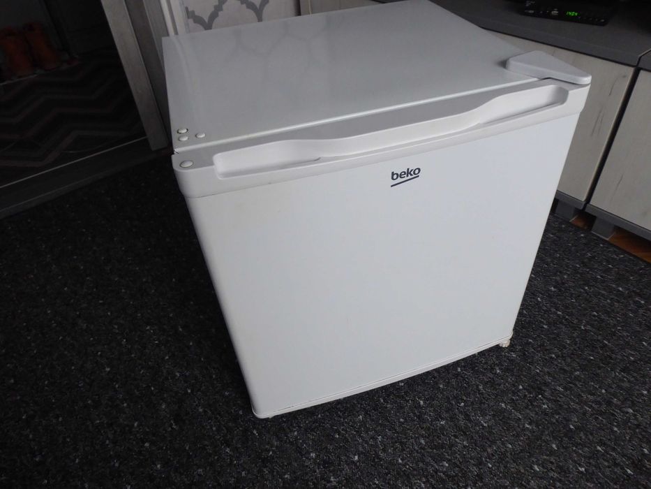 Lodówka Beko,mała