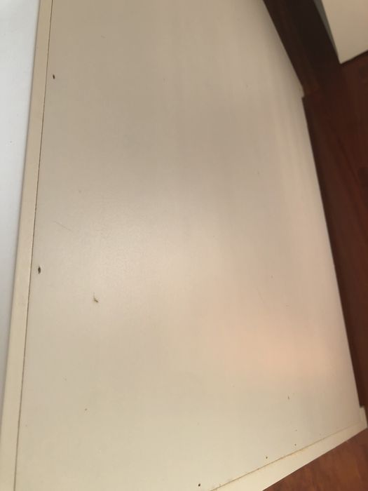 Cómoda branca quarto