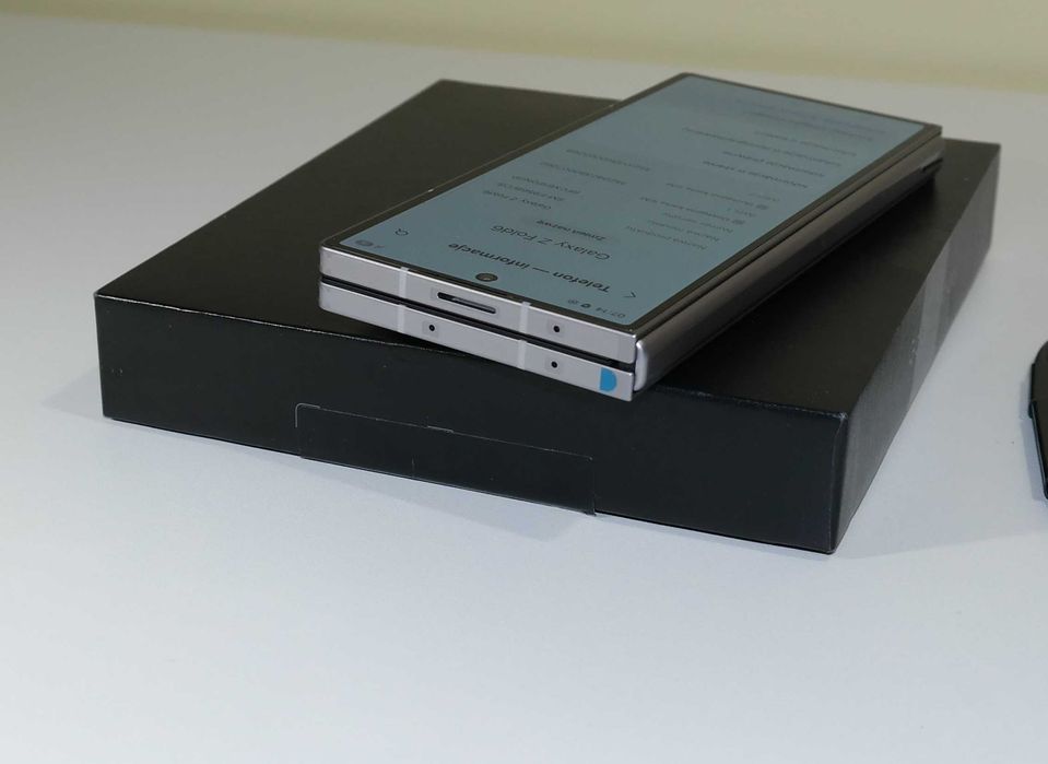 Samsung Galaxy Z Fold6 12GB/1TB Silver Shadow – Bez blokad | 10 cykli ładowania | Stan idealny
