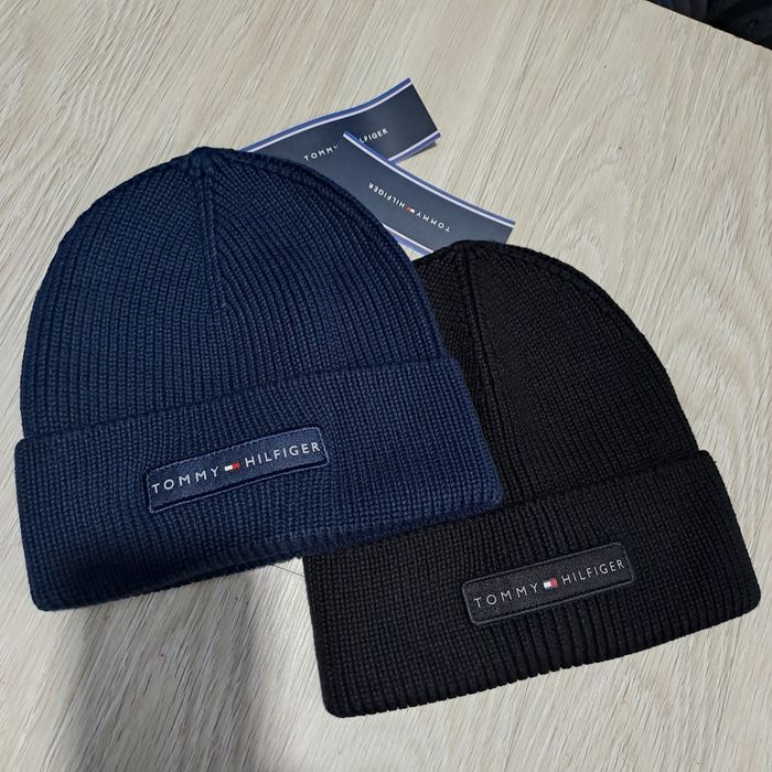 Мужская шапка Tommy Hilfiger  с отворотом