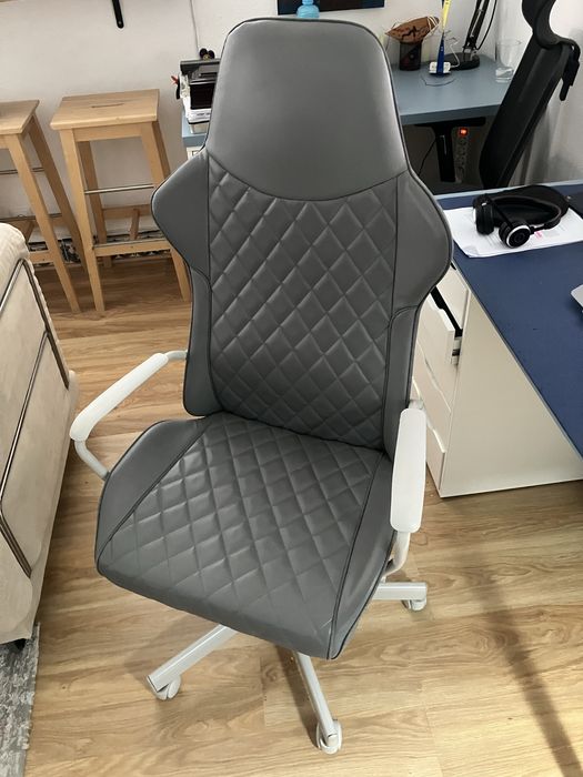 Cadeira Gaming IKEA UTESPELARE – Cinzenta