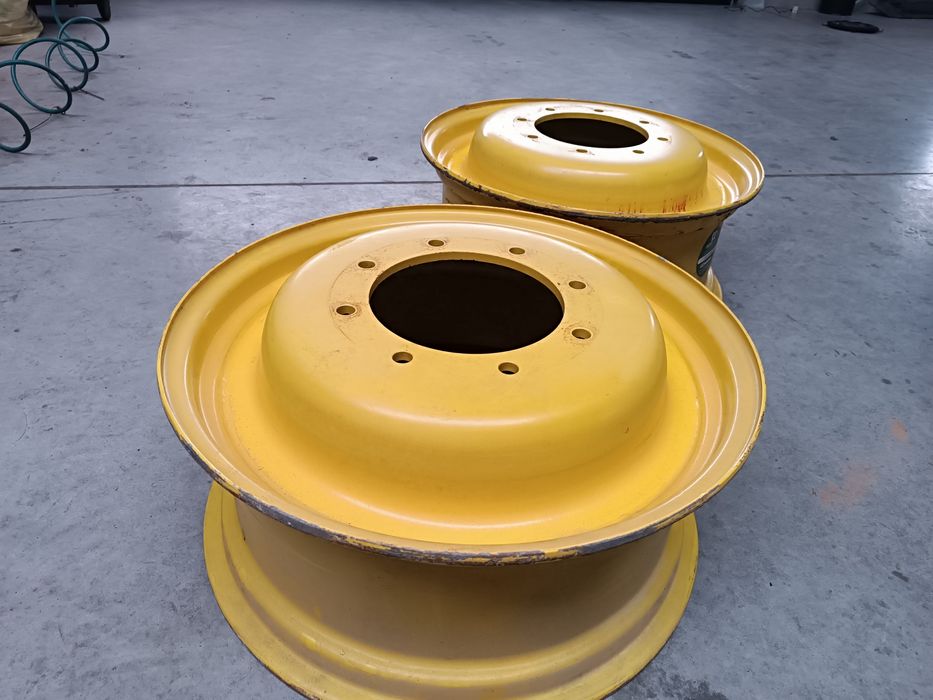 Felgi John Deere W10x24 przednie, międzyrzędowe, poszerzające Fendt