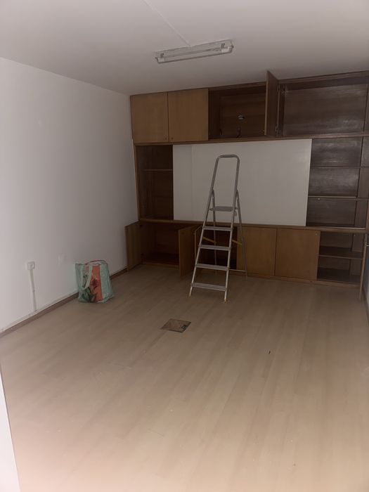 Escritorio em espaco partilhado