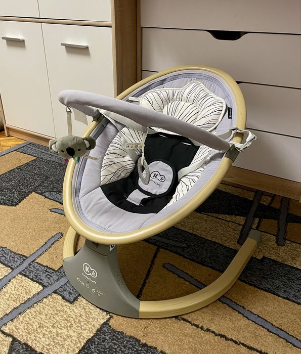 Дитяча гойдалка Kinderkraft , заколісуючий центр