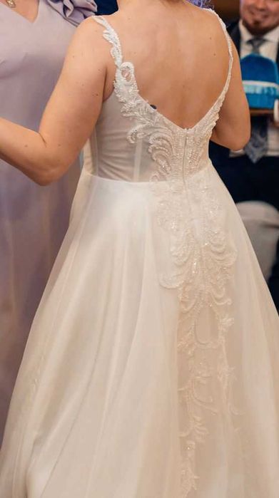 Suknia ślubna welon