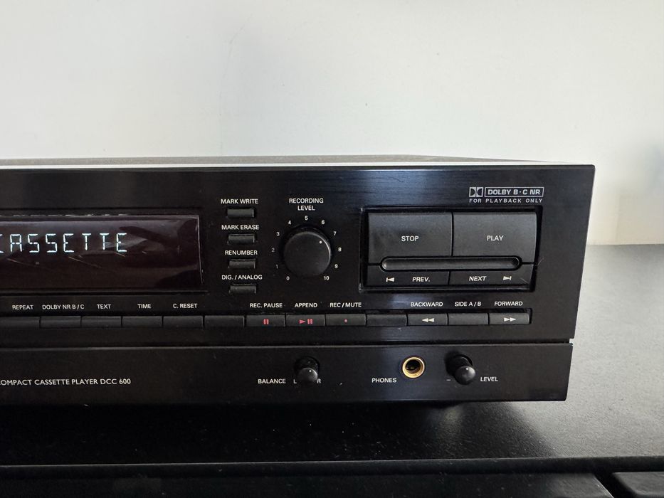 Magnetofon cyfrowy Philips DCC 600