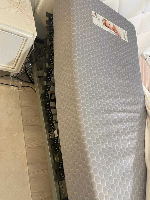 cama articulada em excelente estado com muito pouco uso