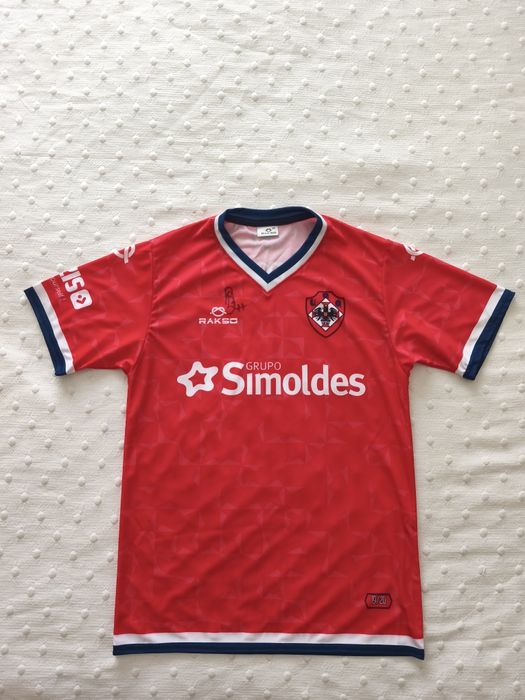 Camisola autografada Ricardo Barreiros (Oliveirense)