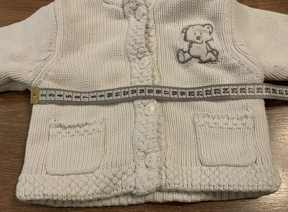 Biała ciepła bluza rozpinana niemowlęca r. 62 68 sweter gruby zimowy