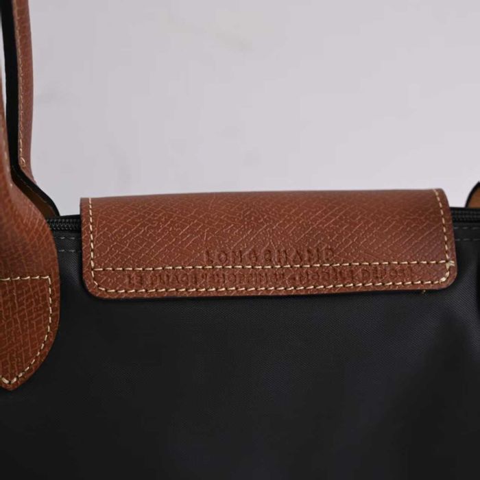 dealna czarna torebka Longchamp – sprawdź / L