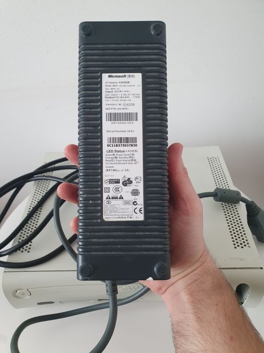 Konsola Xbox 360 Biała + zasilacz