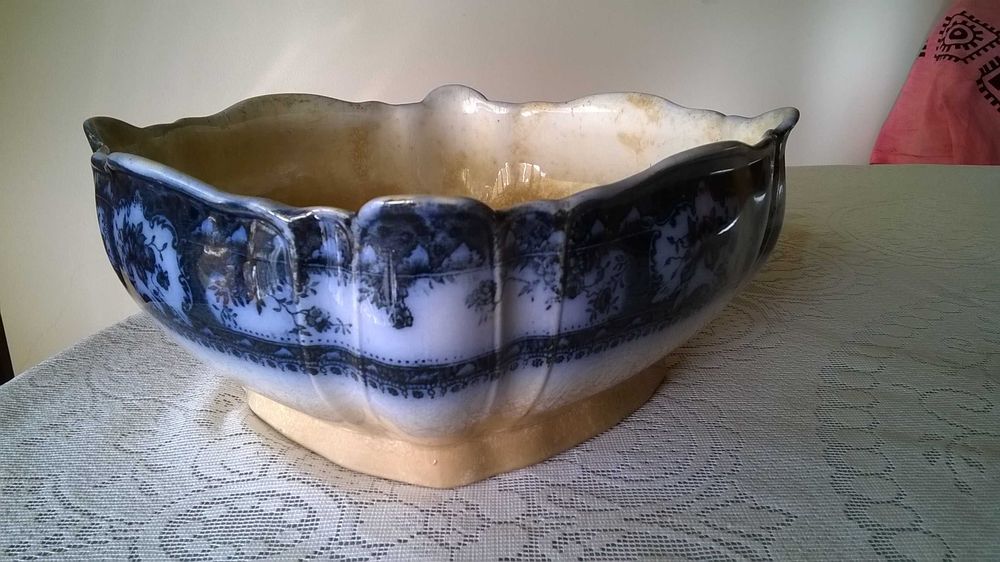 Saladeira Antiga em Louça de Sacavem