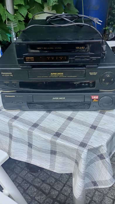 Magnetowidy VHS Panasonic i odtwarzacz video  orion