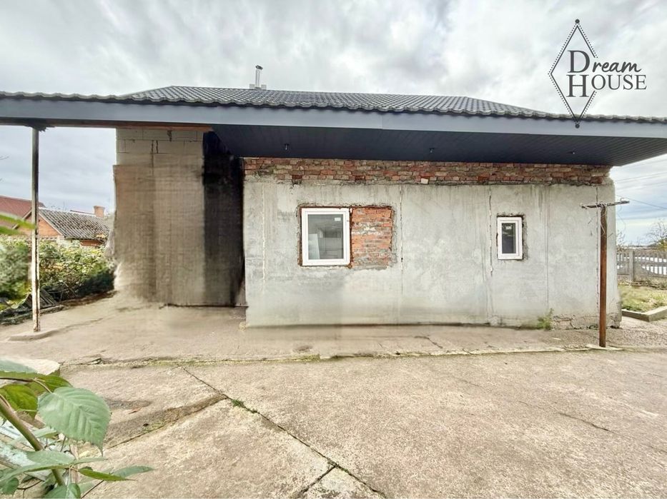 Продаж буднку на стадії ремонту