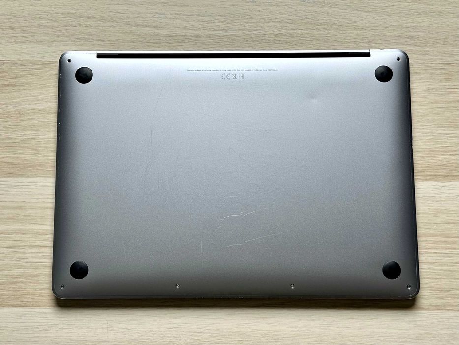 Topcase z ekranem do MacBook Pro 13" A2159 (2019) – Sprawny