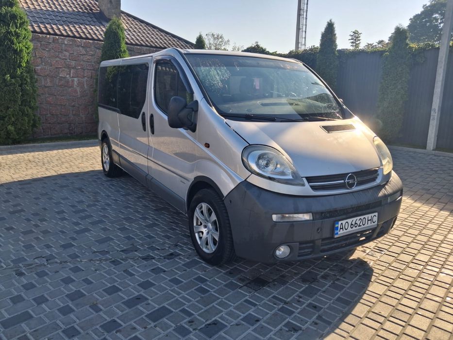 Продам авто Opel Vivaro