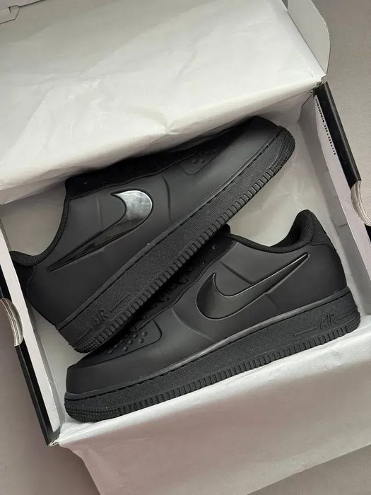 Nike Air Force 1 Low Foamposite Black

Круті чорні Air Force 1 Low Foa