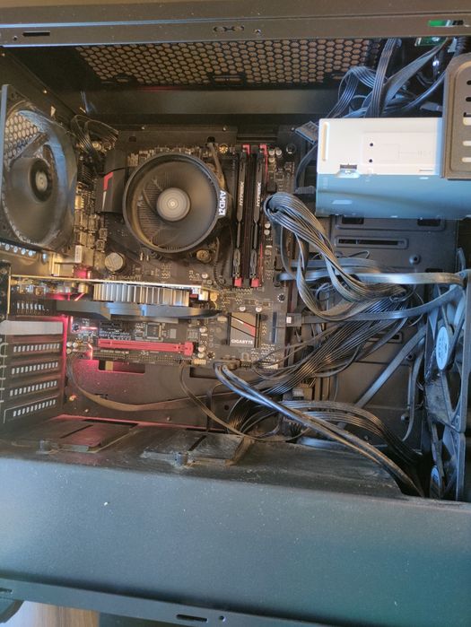 Komputer stacjonarny 1050 ti+ monitor Asus 24"  + klawiatura gratis