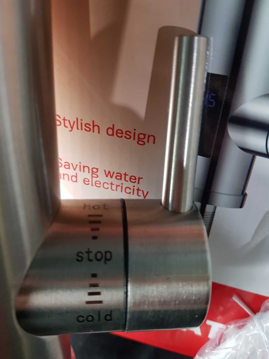 Проточный водонагреватель Zerix ELW35-EF-G 3,3kW с силиконовым изливом