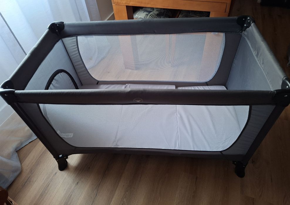 Cama bebé / Berço de viagem/ parque