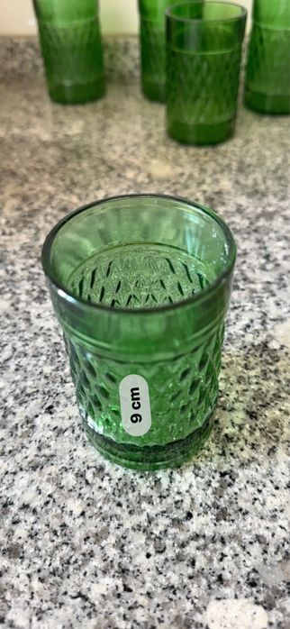 5 copos de vidro martelado verdes