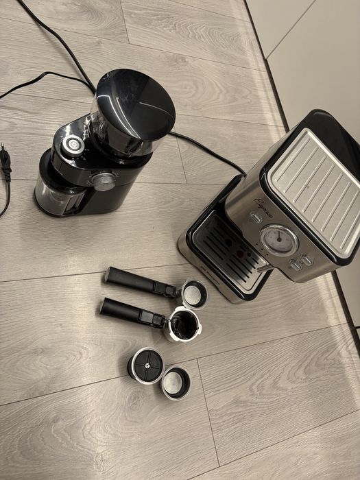 Maquina de cafe com moinho
