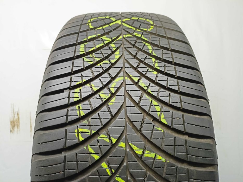 Goodyear Vector4Season 275/45/20 2023r. 110W 7,8mm (1398)