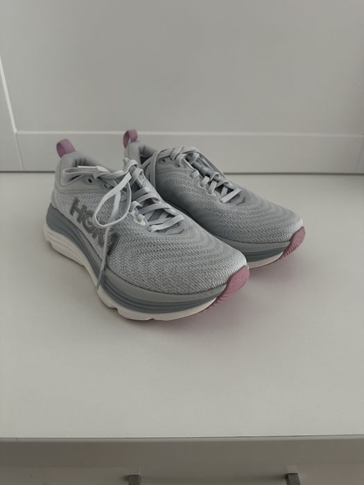 Продам кросівки Hoka