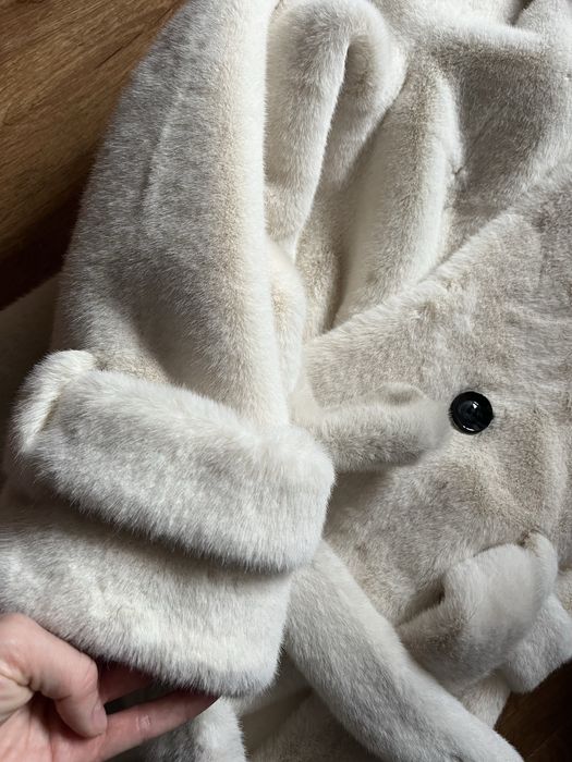 Женская белая шубка S- М