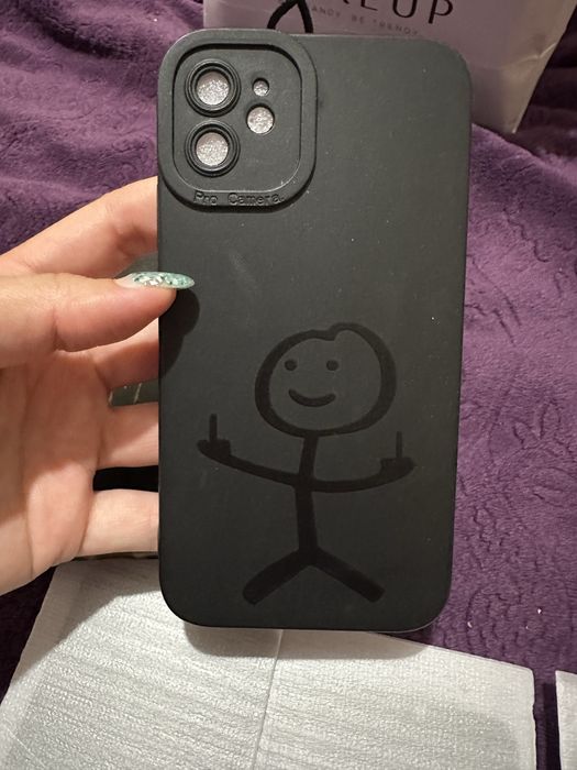 Чехлы и защитное стекло на iphone 11