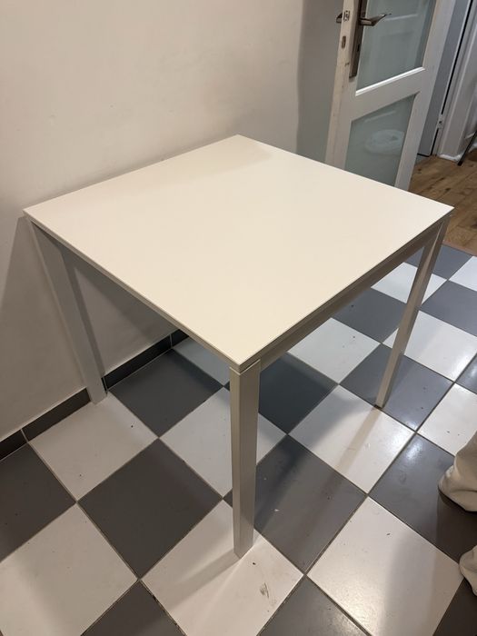 Mesa 4 lugares otimo estado.