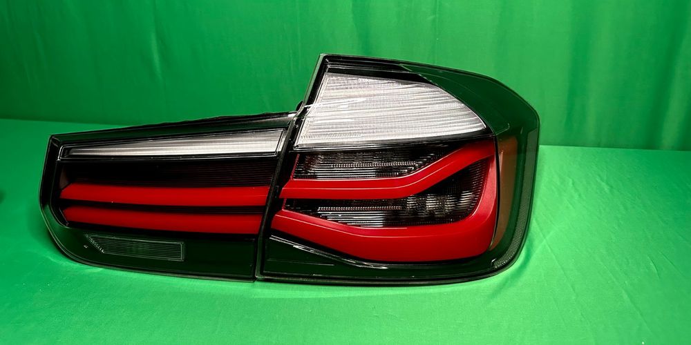 Задні фари стопи BMW F30/F80 (червоні/чорні) / Задние фонари стопы