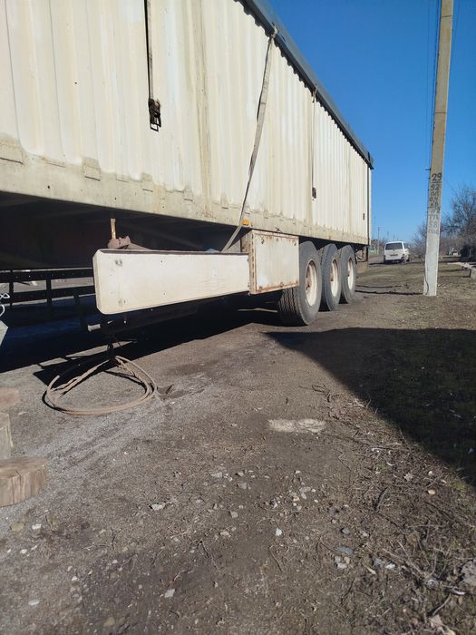 Напівпричип контейнеровоз, обмін! Торг!