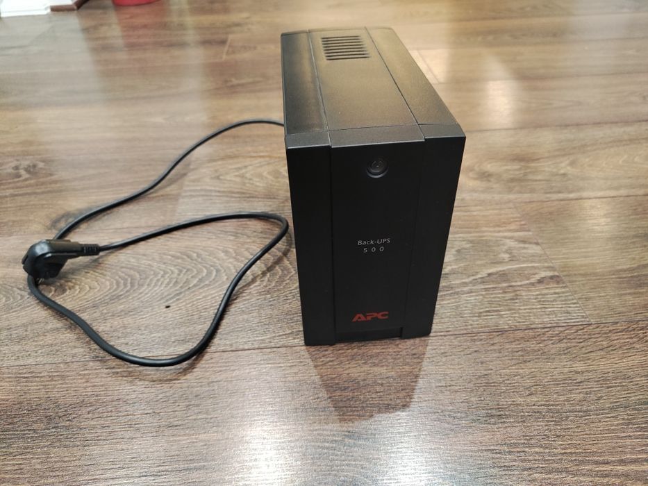 Безперебійник ДБЖ APC Back-UPS 500, в чудовому стані