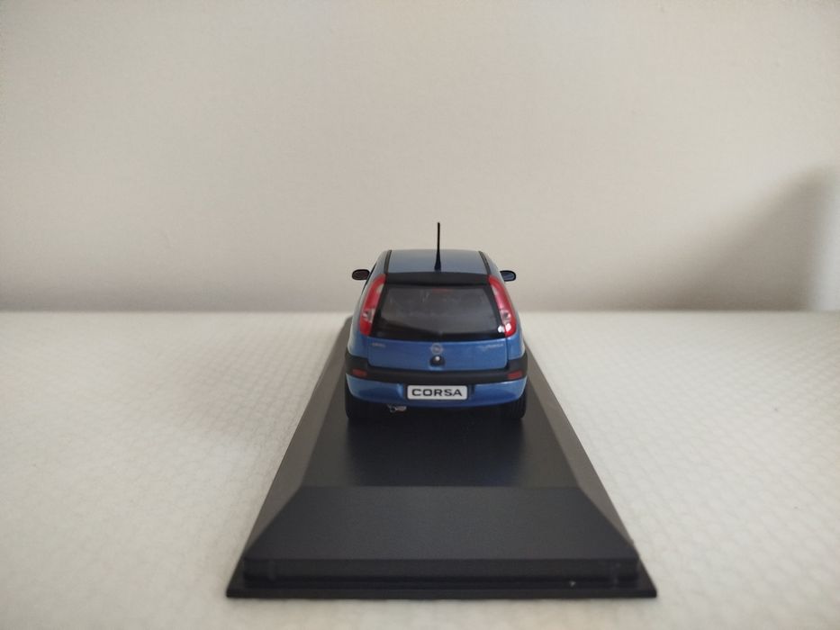 Miniatura Opel Corsa 1/43 Nova